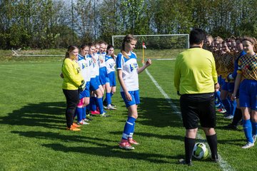 Bild 12 - B-Juniorinnen Bramstedter TS - SSV Hennstedt : Ergebnis: 3:7